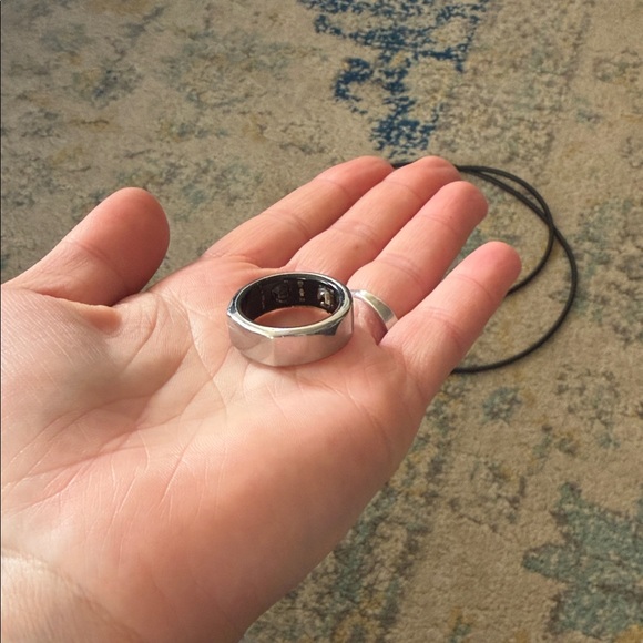 First Generation Oura Ring - Picture 2 of 2